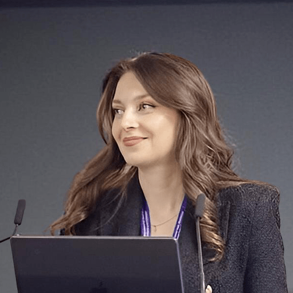 Dr. Irina Danciu